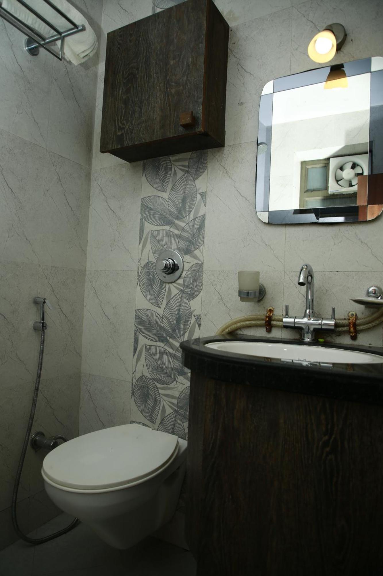 Shaleen Elegance Homestay Nakki Lake 400 Meters Abu Zewnętrze zdjęcie