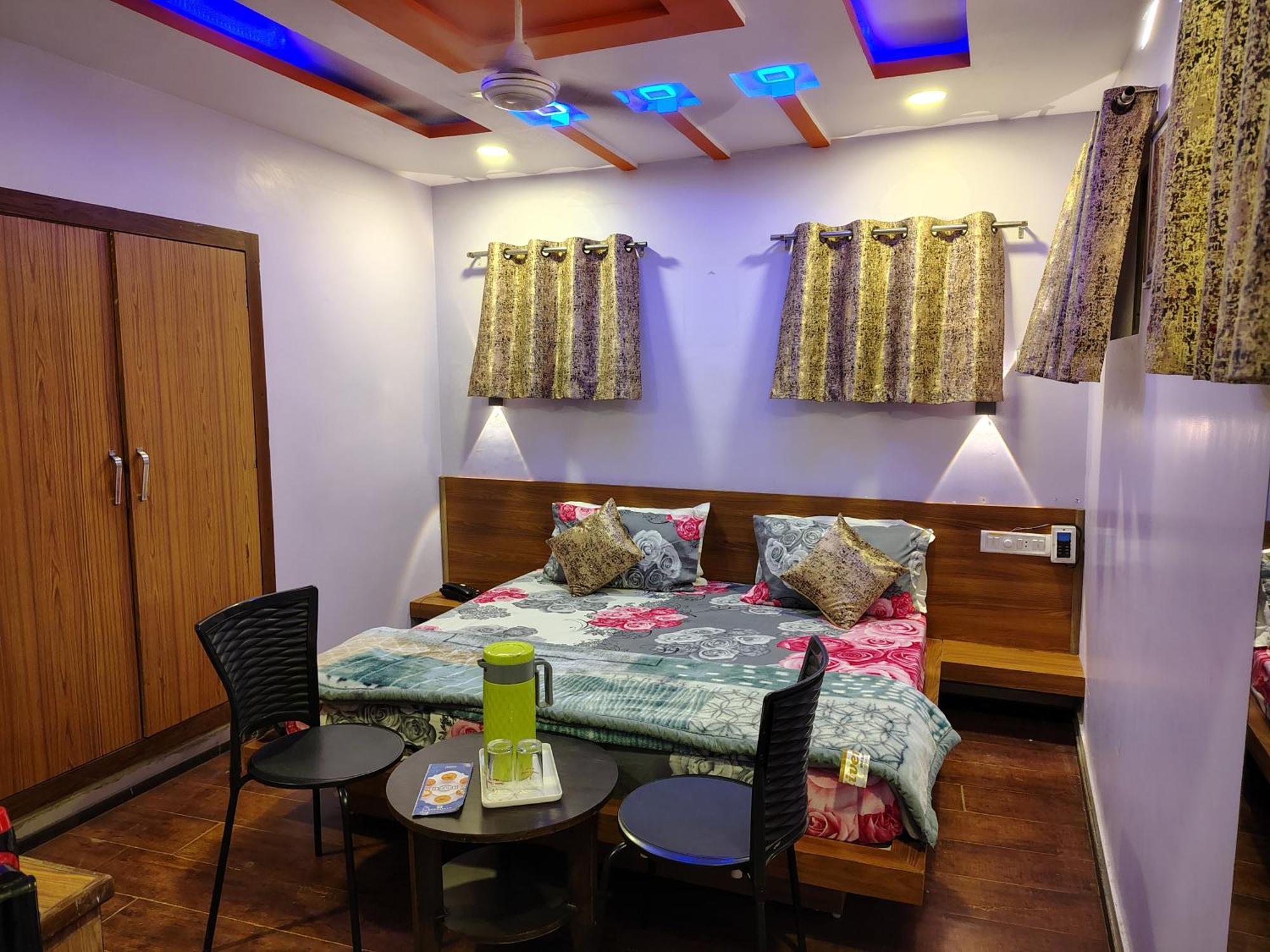 Shaleen Elegance Homestay Nakki Lake 400 Meters Abu Zewnętrze zdjęcie